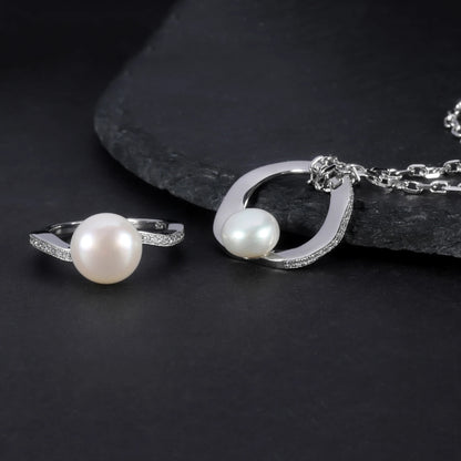 Modern Circle Pearl Pendant | 8mm Freshwater Pearl | Luxury Gold Palace